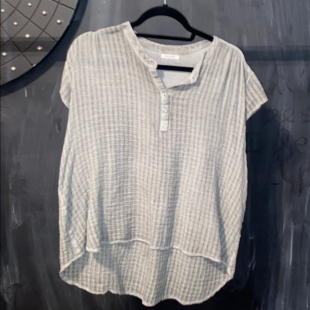 Flowy half button top! SO CUTE